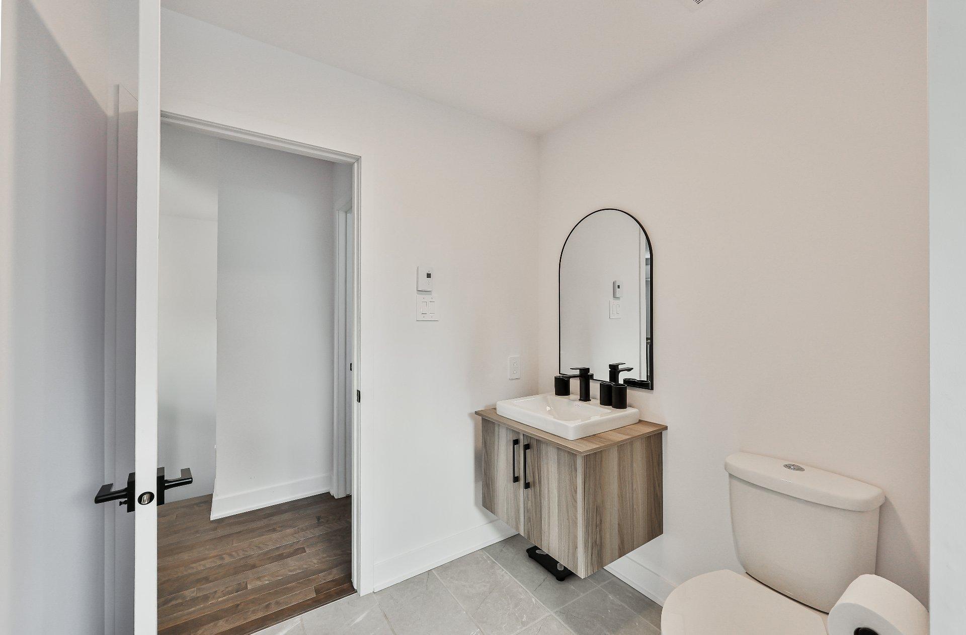 









1556B


Rue Papin

,
L'Assomption,




QC
J5W5J3

