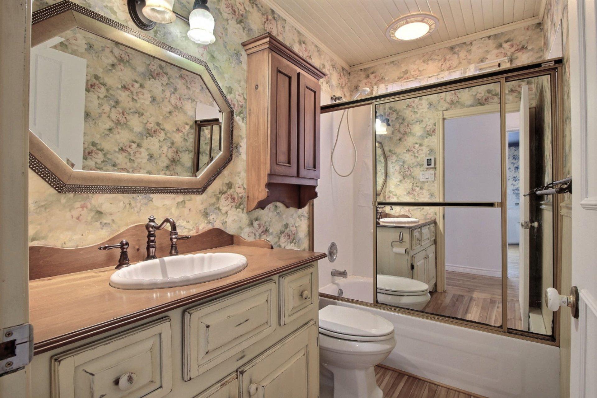 









30


Route du Canton

,
Brownsburg-Chatham,




QC
J8G0B6

