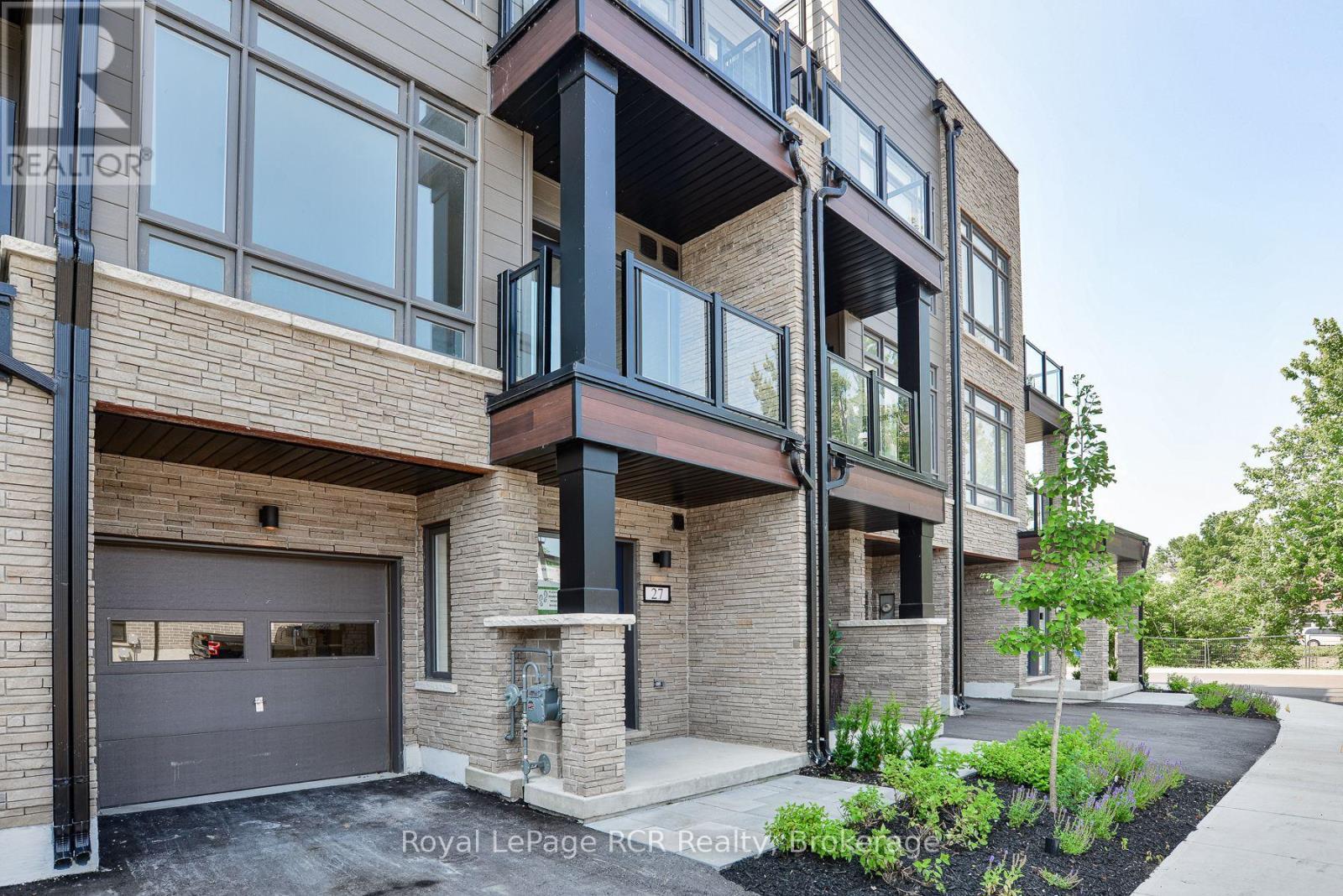 












27 WYN WOOD LANE

,
Orillia,




Ontario
L3V8P7

