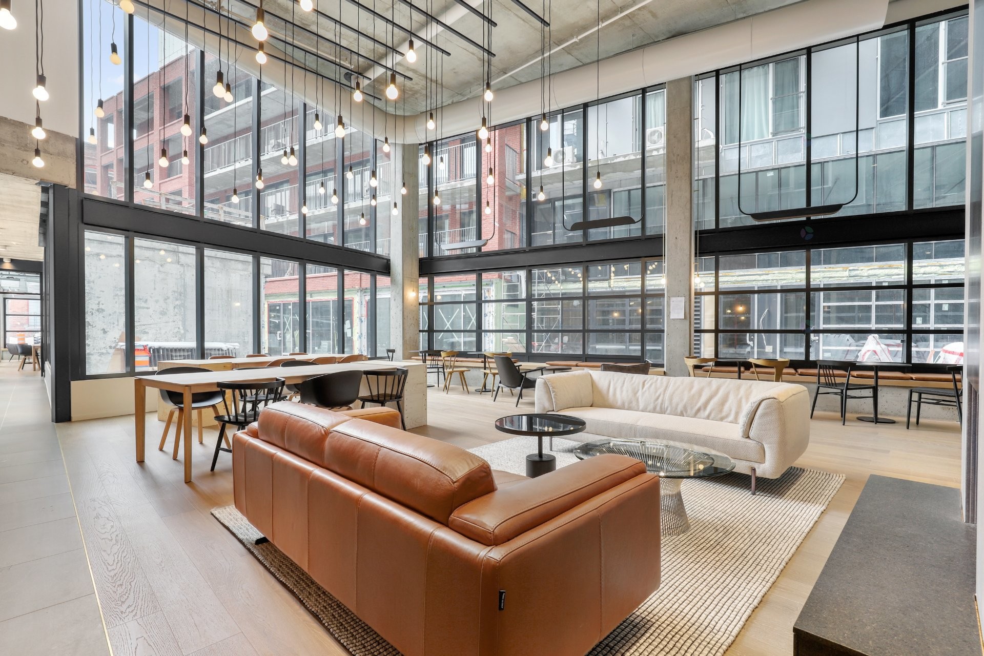 









288


Rue Richmond

, 234,
Montréal (Le Sud-Ouest),




QC
H3J0C4

