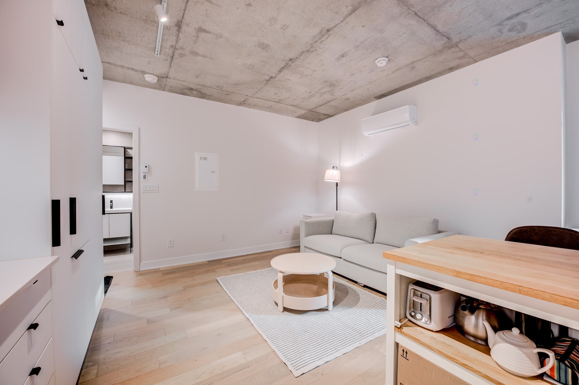 









288


Rue Richmond

, 234,
Montréal (Le Sud-Ouest),




QC
H3J0C4

