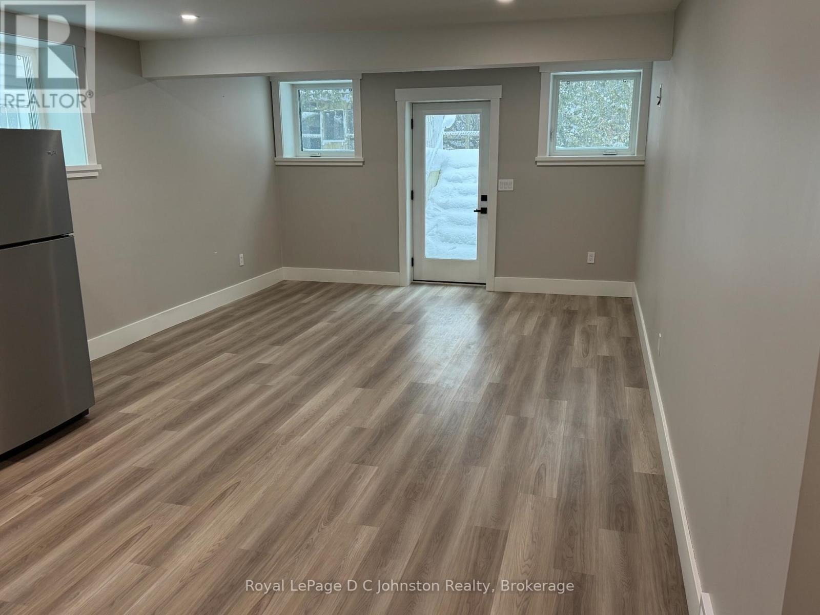 












2 - 242 SOUTH RANKIN STREET

,
Saugeen Shores,




Ontario
N0H2L0

