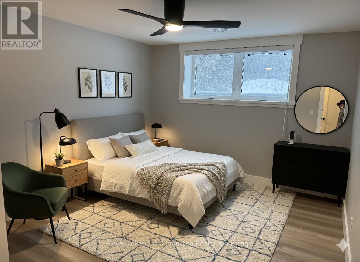 












2 - 242 SOUTH RANKIN STREET

,
Saugeen Shores,




Ontario
N0H2L0

