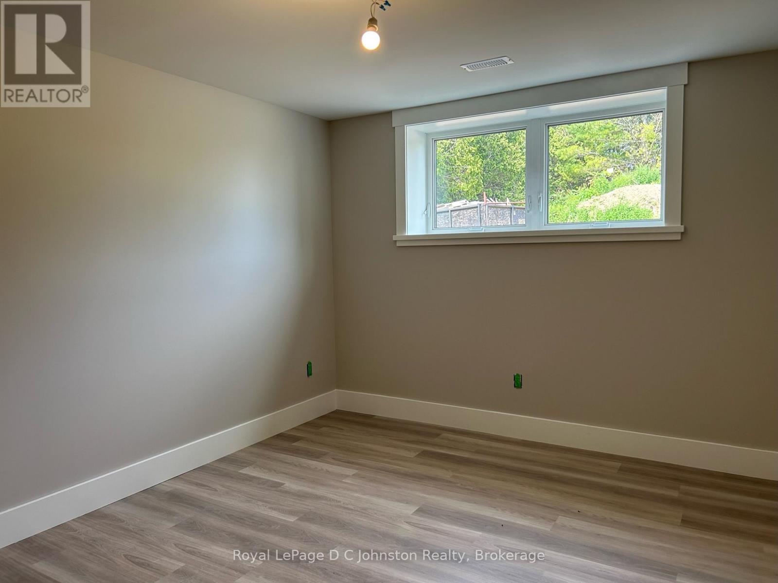 












2 - 242 SOUTH RANKIN STREET

,
Saugeen Shores,




Ontario
N0H2L0

