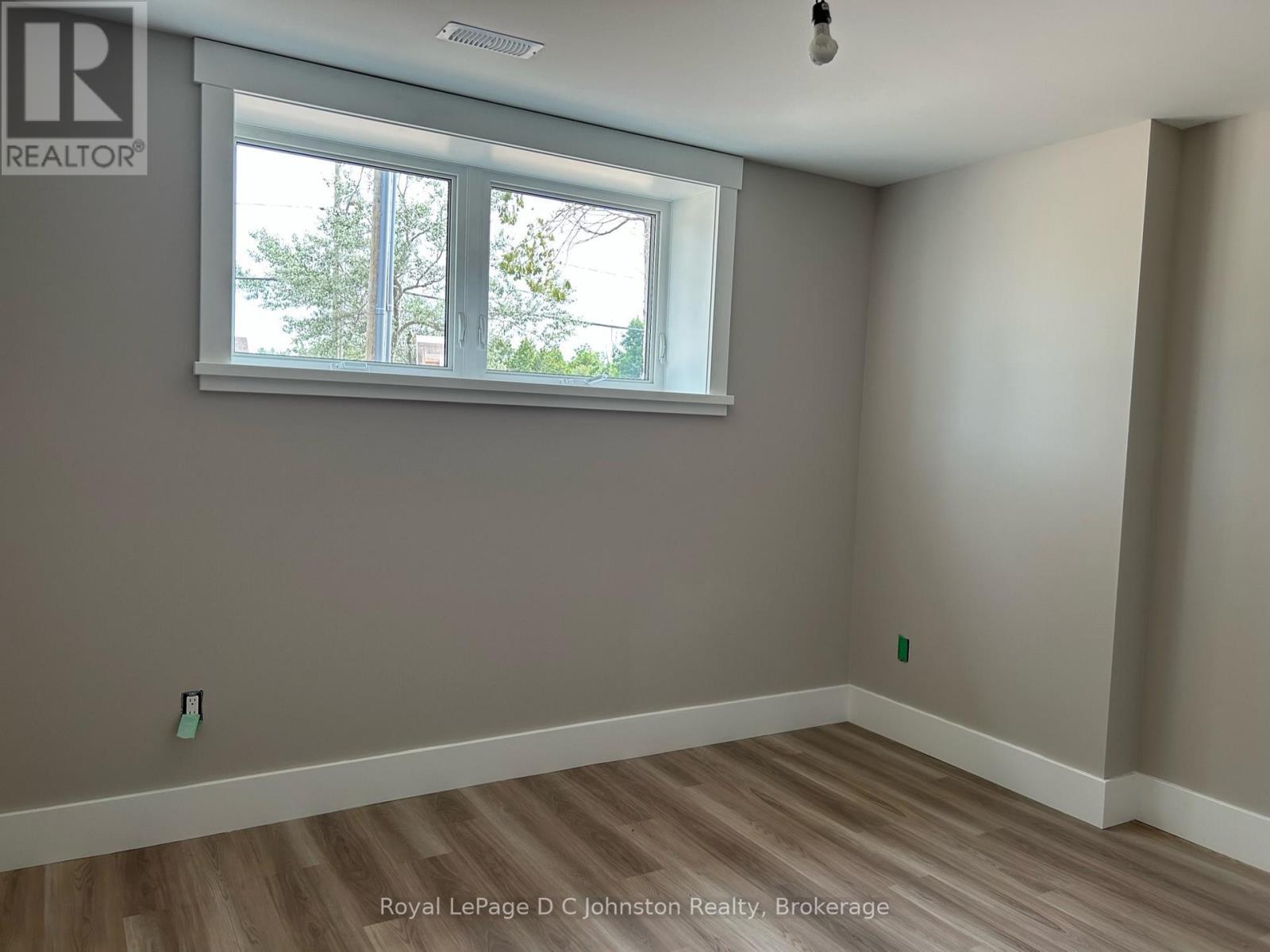 












2 - 242 SOUTH RANKIN STREET

,
Saugeen Shores,




Ontario
N0H2L0

