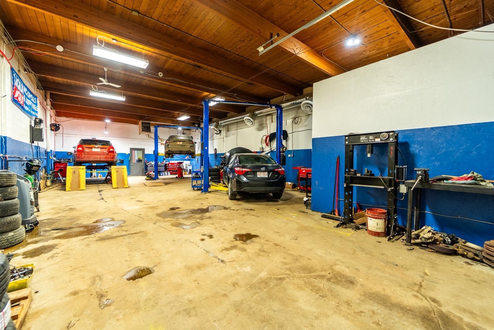 












7807  Argyll Rd

,
Edmonton,




Alberta
T6E6V2

