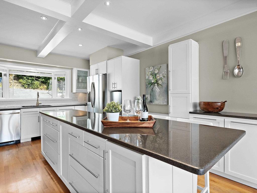 












1084 Ridgewood Drive

,
Halifax,




NS
B3H 3Y4

