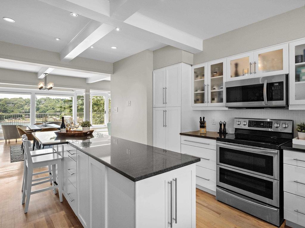 












1084 Ridgewood Drive

,
Halifax,




NS
B3H 3Y4

