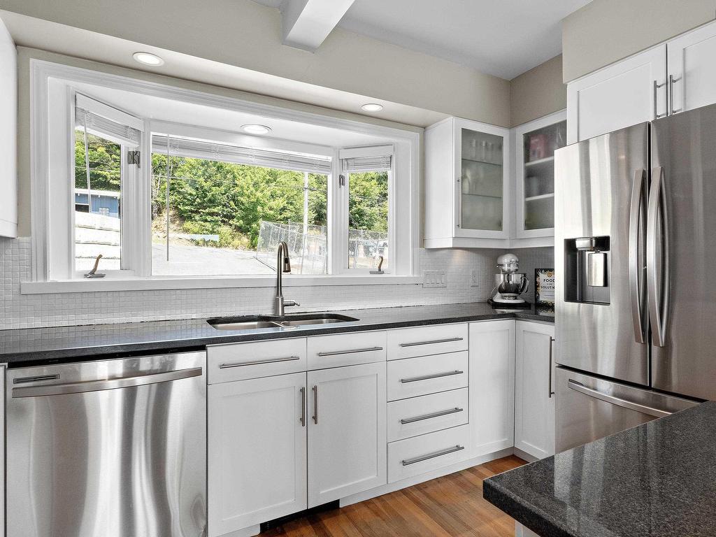 












1084 Ridgewood Drive

,
Halifax,




NS
B3H 3Y4

