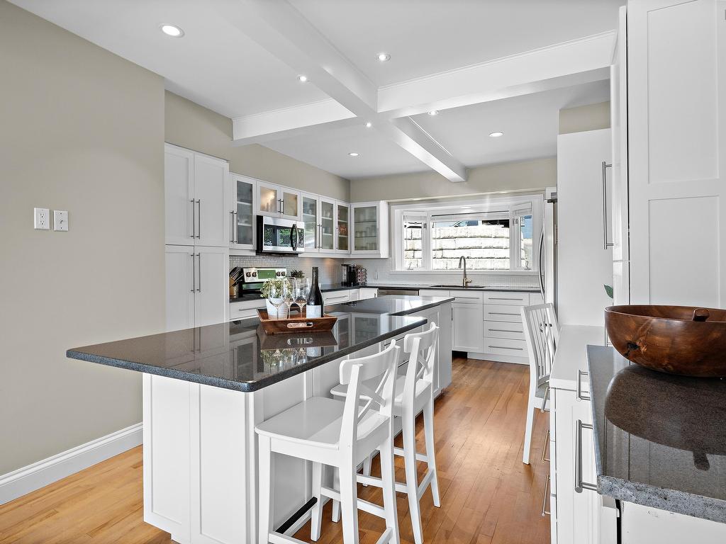 












1084 Ridgewood Drive

,
Halifax,




NS
B3H 3Y4

