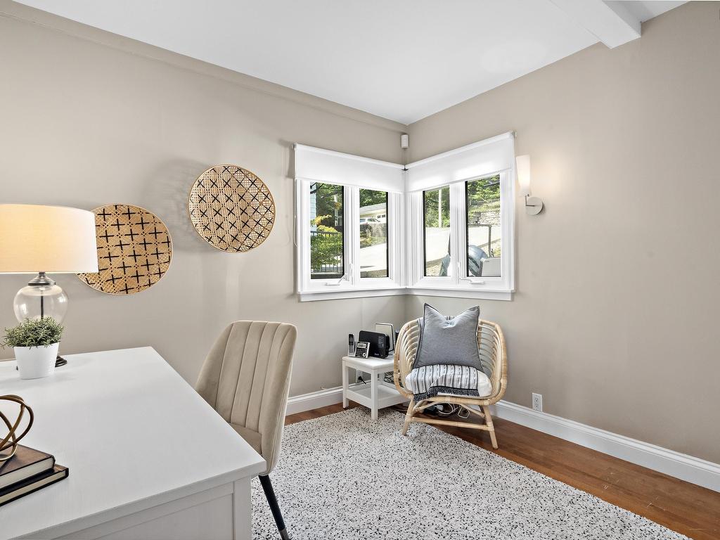 












1084 Ridgewood Drive

,
Halifax,




NS
B3H 3Y4

