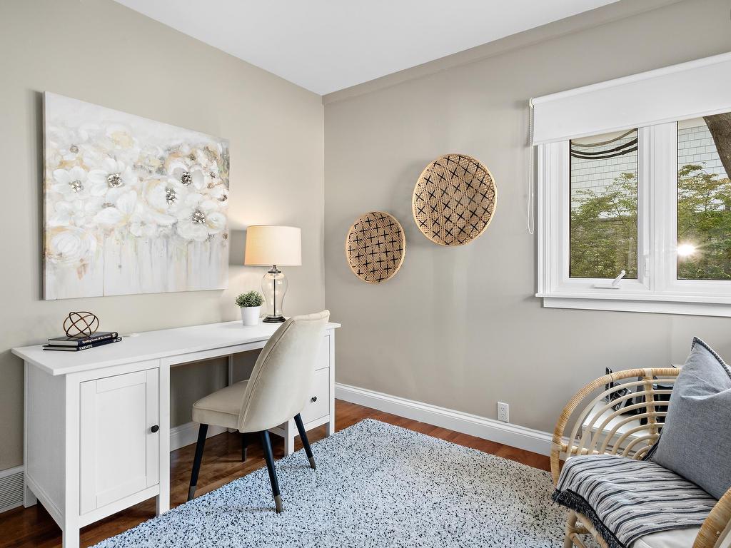 












1084 Ridgewood Drive

,
Halifax,




NS
B3H 3Y4

