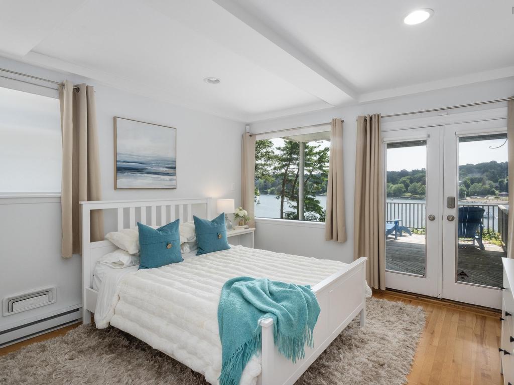 












1084 Ridgewood Drive

,
Halifax,




NS
B3H 3Y4

