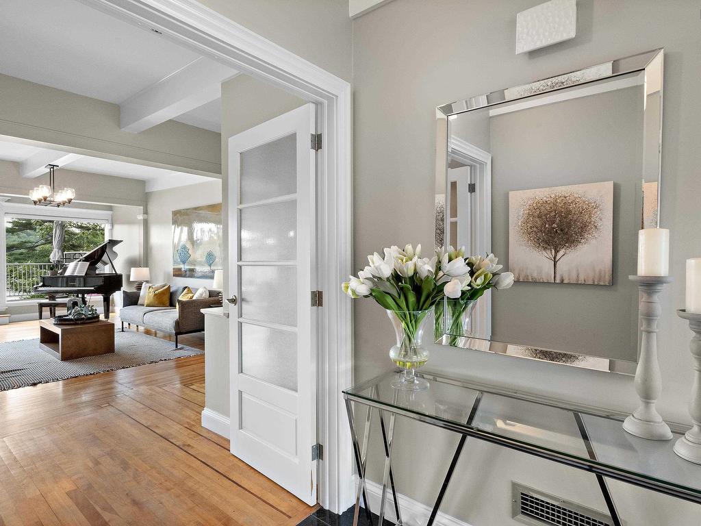 












1084 Ridgewood Drive

,
Halifax,




NS
B3H 3Y4

