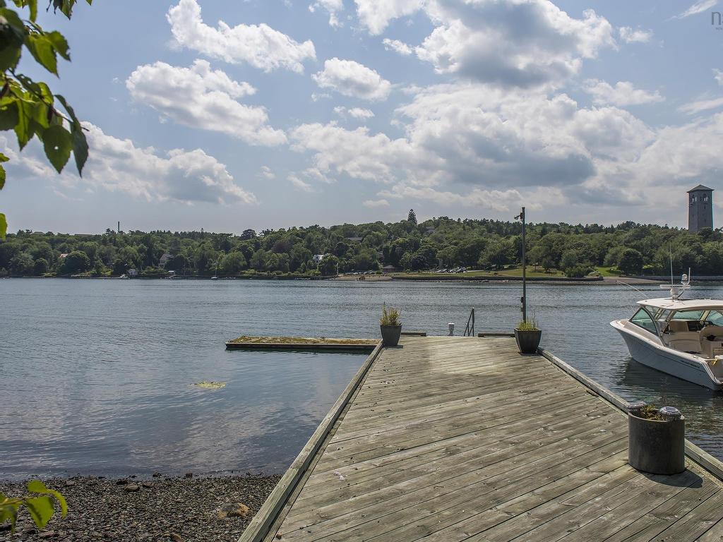 












1084 Ridgewood Drive

,
Halifax,




NS
B3H 3Y4

