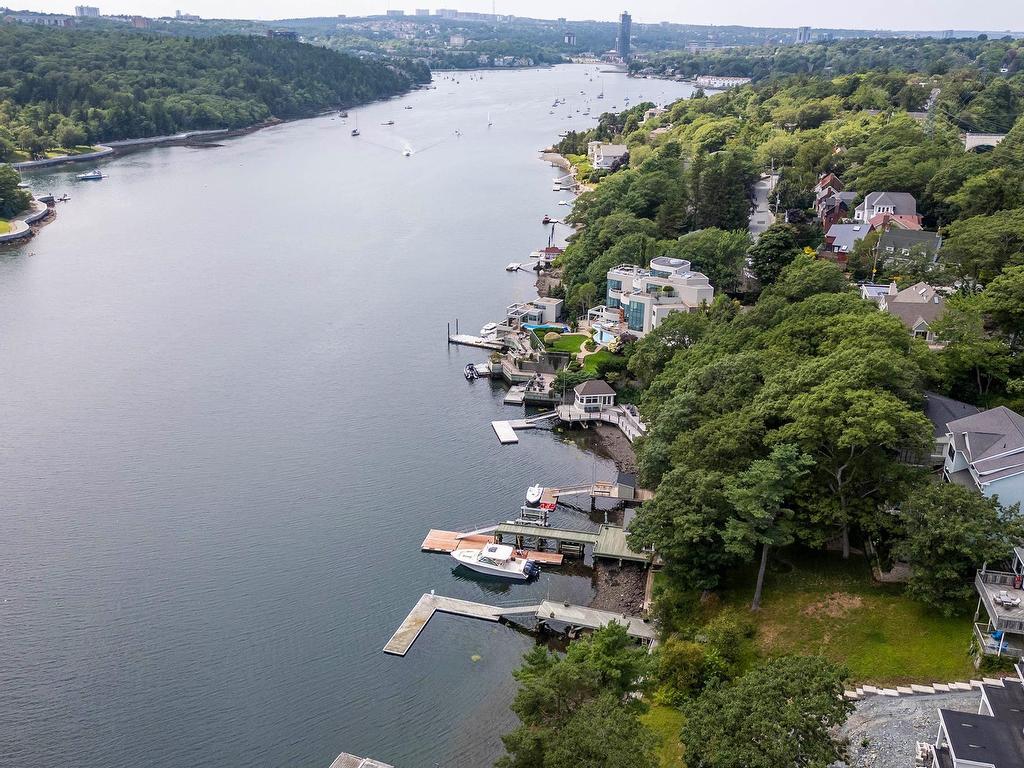 












1084 Ridgewood Drive

,
Halifax,




NS
B3H 3Y4

