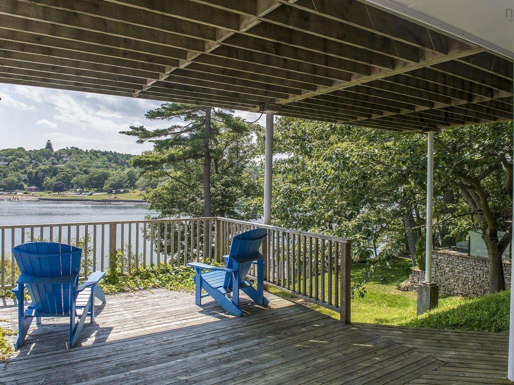 












1084 Ridgewood Drive

,
Halifax,




NS
B3H 3Y4

