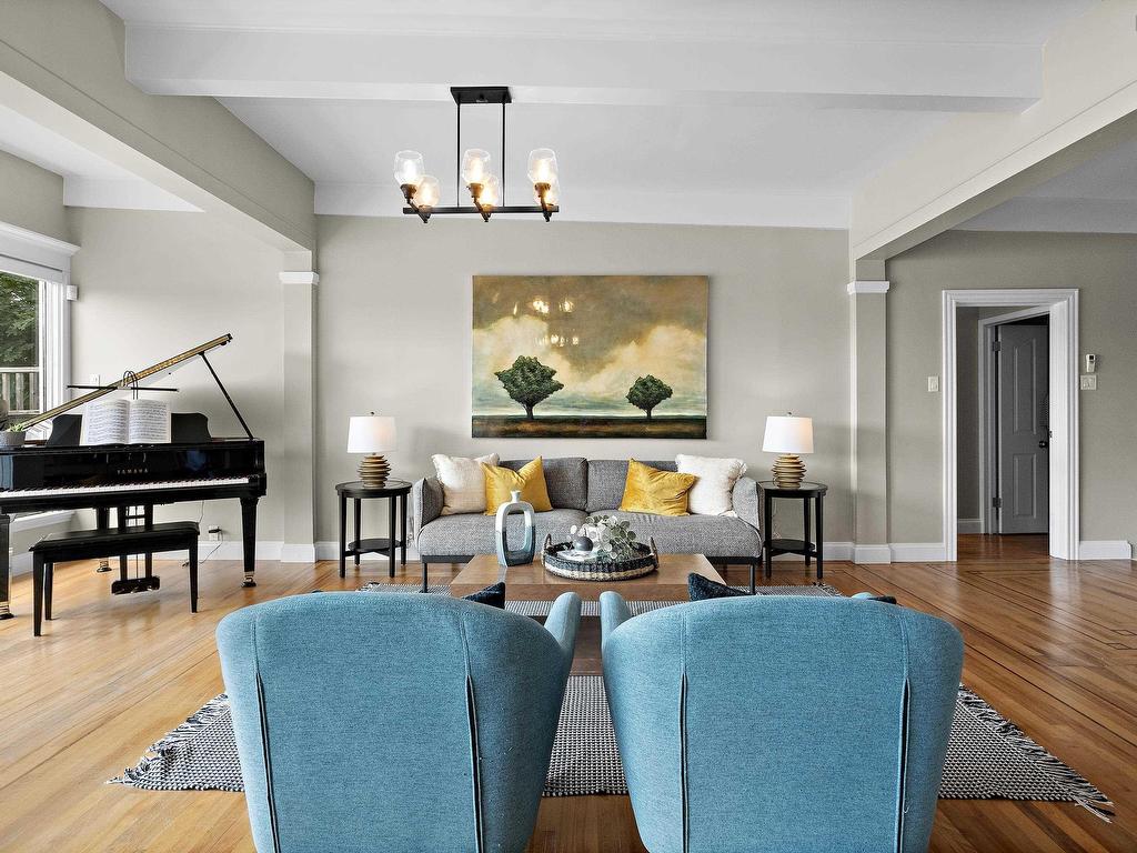 












1084 Ridgewood Drive

,
Halifax,




NS
B3H 3Y4

