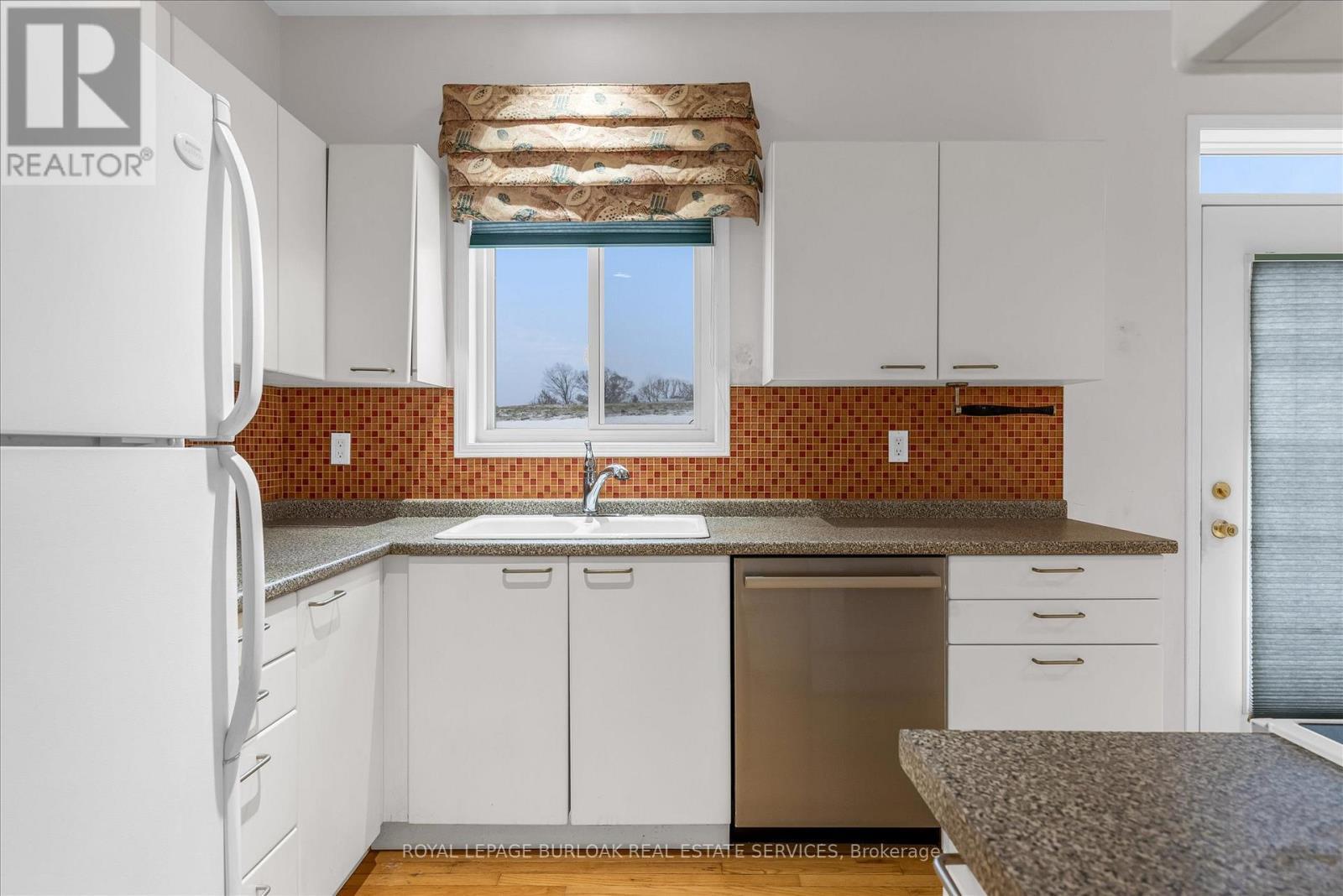 












1 - 10 DAVIDSON BOULEVARD

,
Hamilton,




Ontario
L9H7N9

