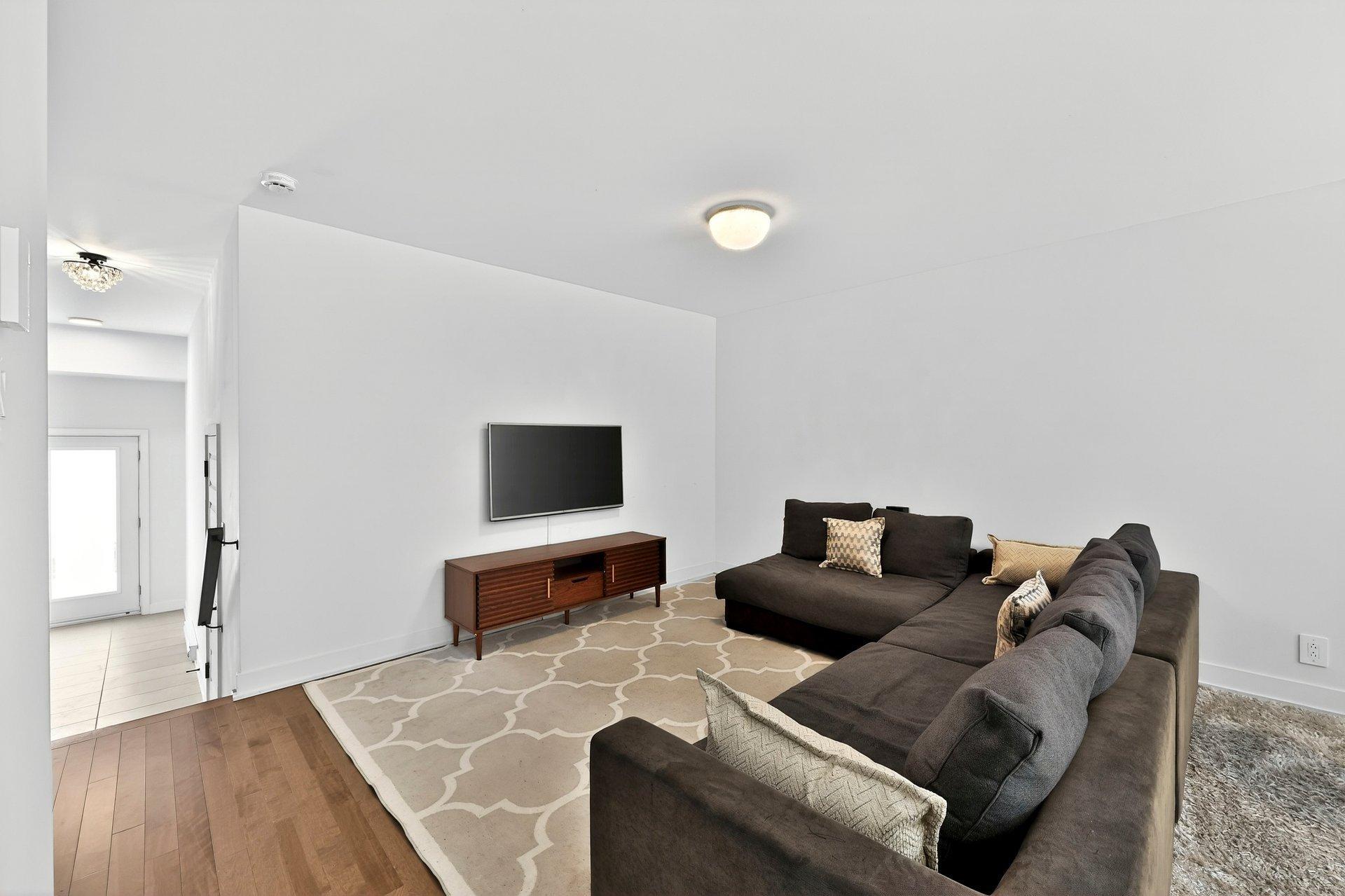 









1668


Rue de la Soeur-Joseph-Émilien

,
Joliette,




QC
J6E9K5

