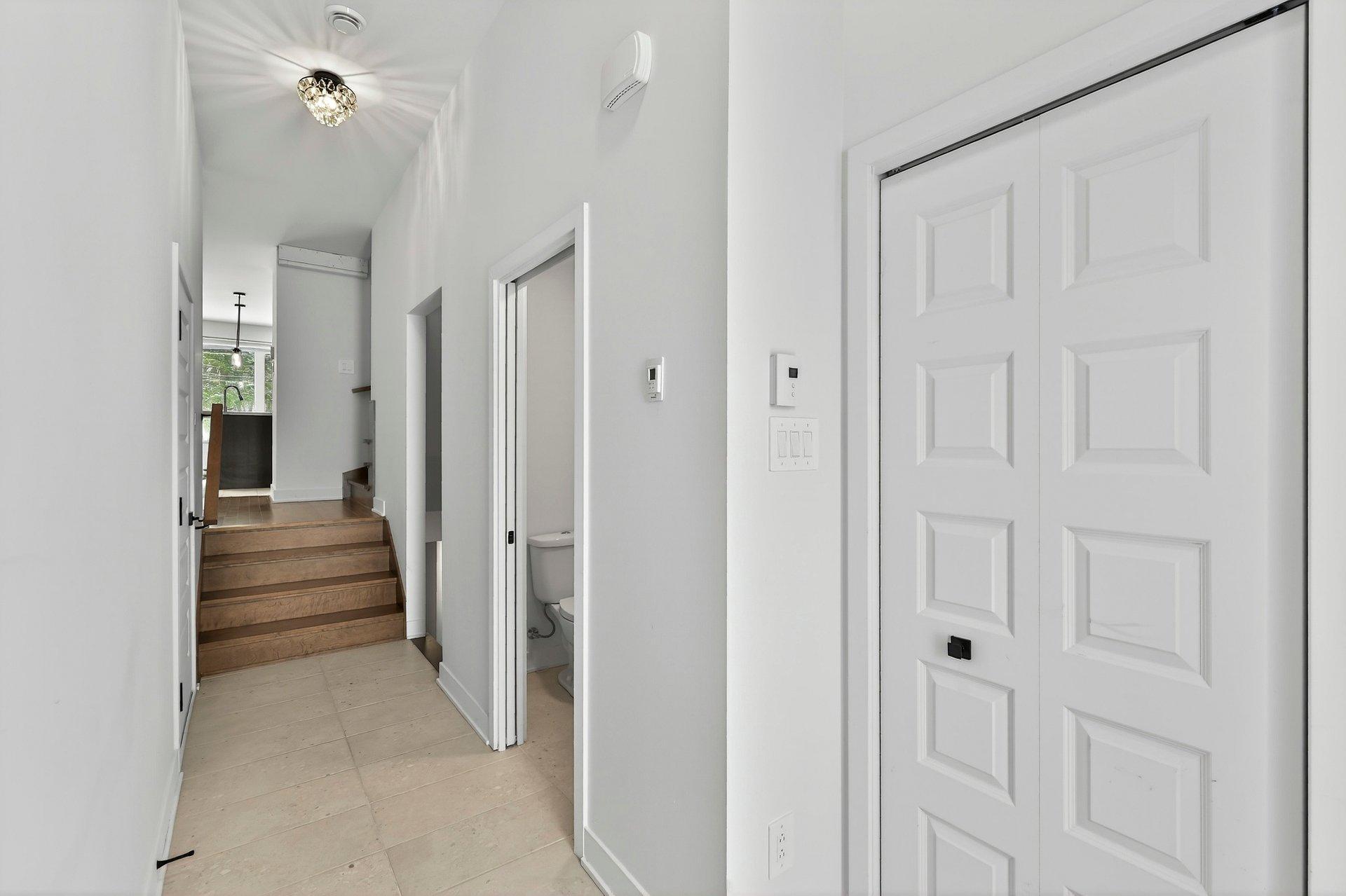 









1668


Rue de la Soeur-Joseph-Émilien

,
Joliette,




QC
J6E9K5

