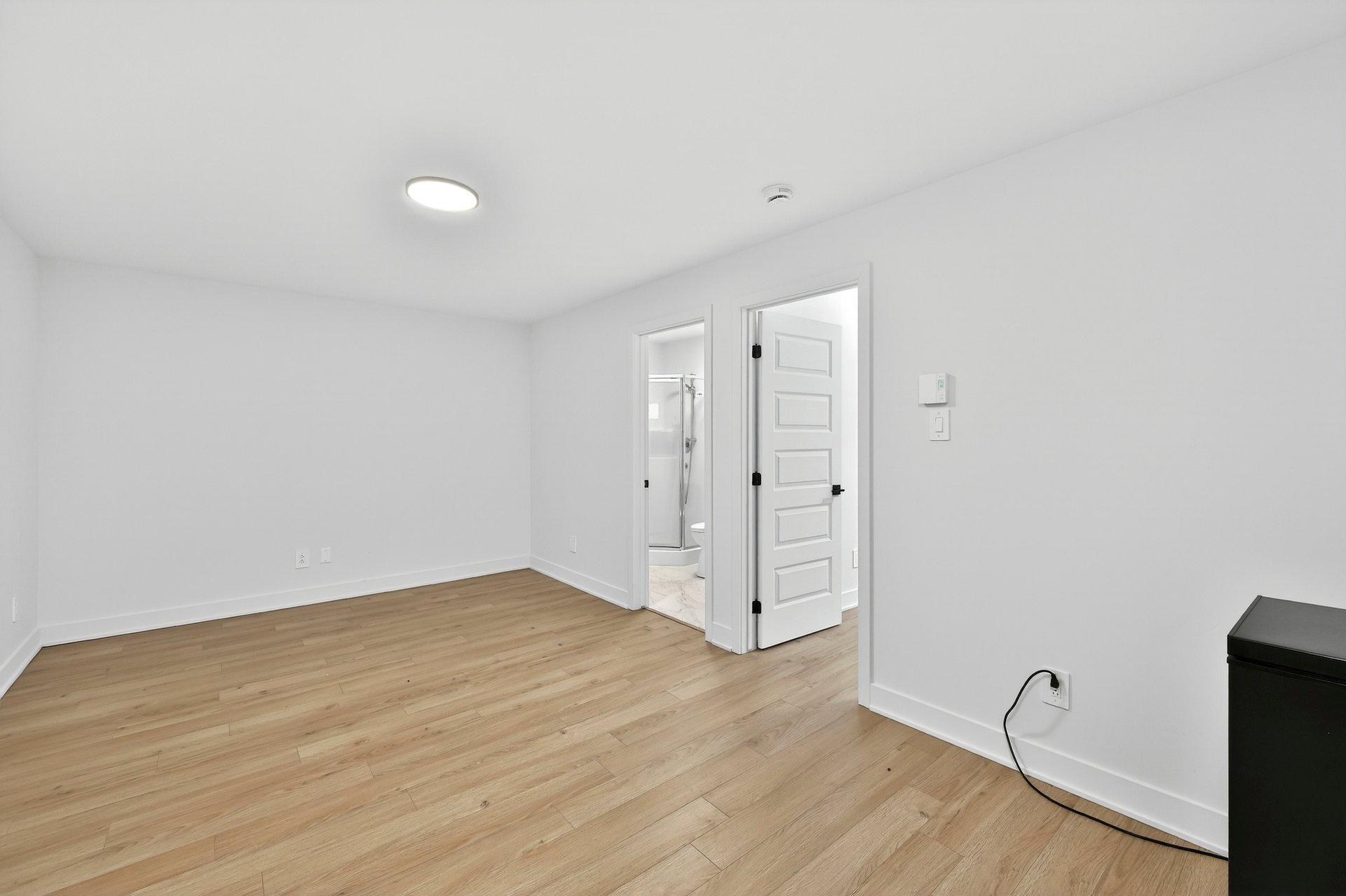 









1668


Rue de la Soeur-Joseph-Émilien

,
Joliette,




QC
J6E9K5

