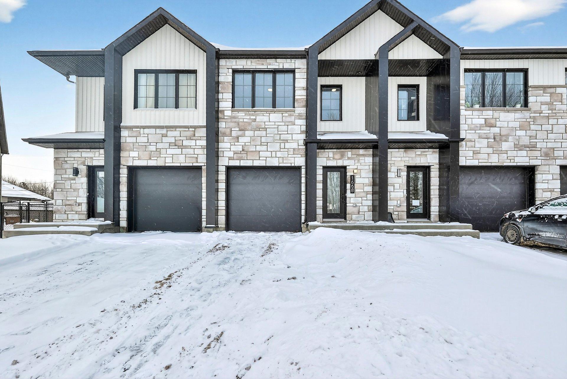 









1668


Rue de la Soeur-Joseph-Émilien

,
Joliette,




QC
J6E9K5

