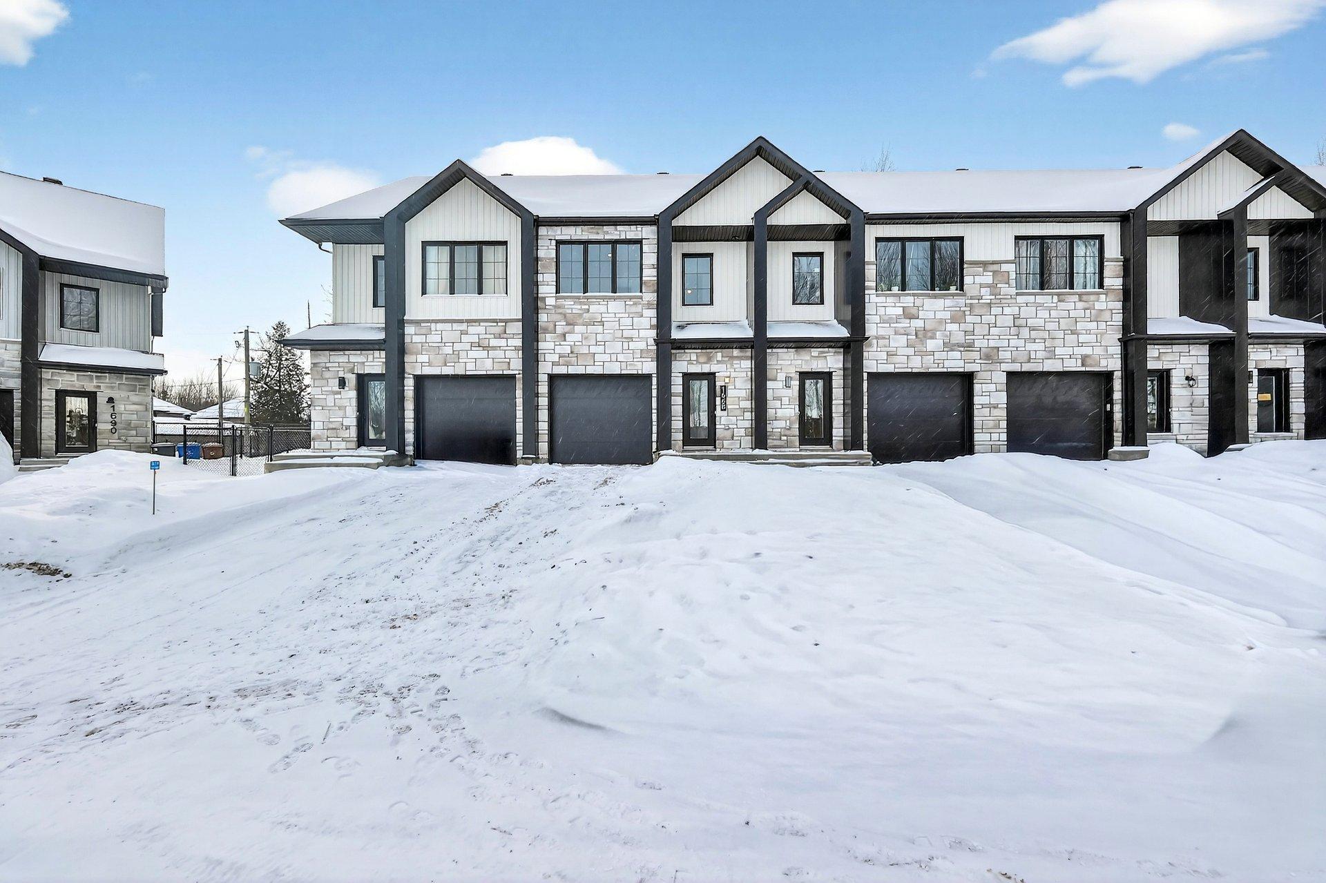 









1668


Rue de la Soeur-Joseph-Émilien

,
Joliette,




QC
J6E9K5

