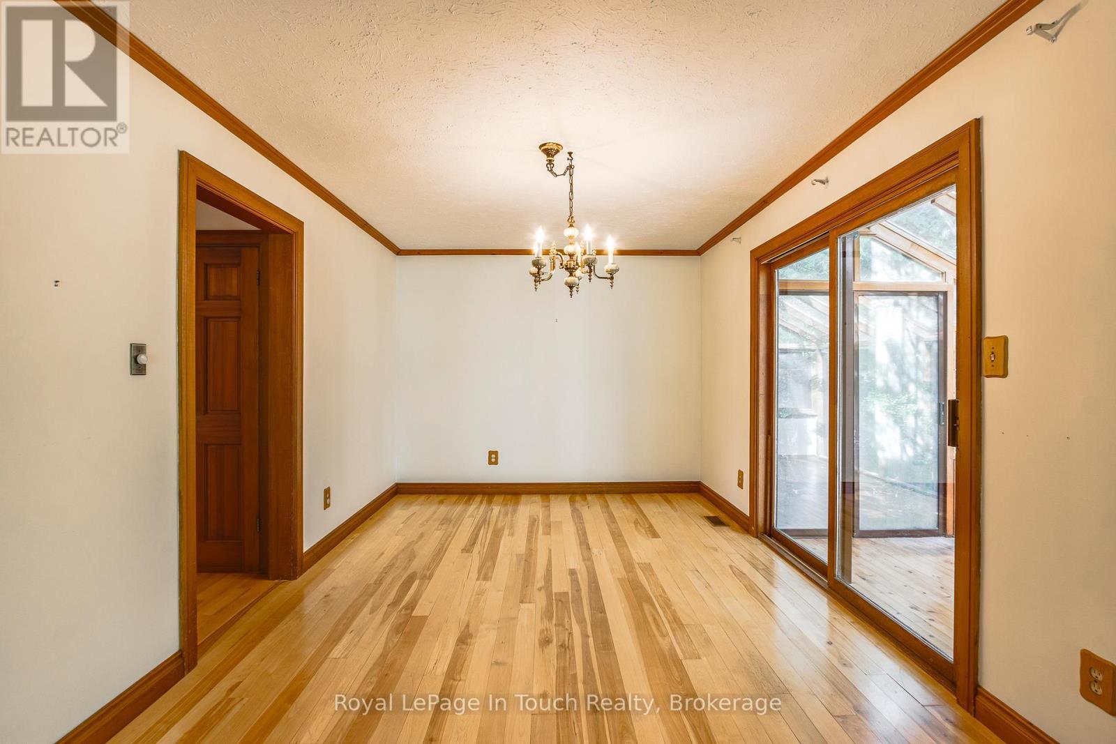 












236 CONCESSION 12 ROAD W

,
Tiny,




Ontario
L0L2J0

