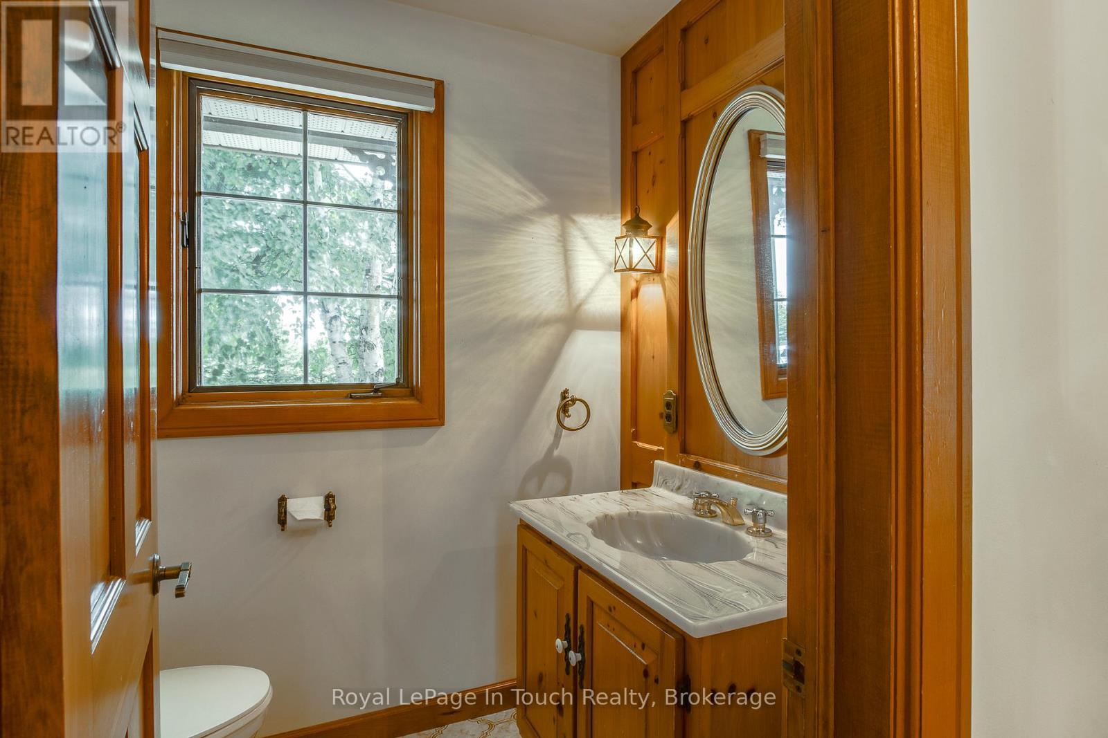 












236 CONCESSION 12 ROAD W

,
Tiny,




Ontario
L0L2J0

