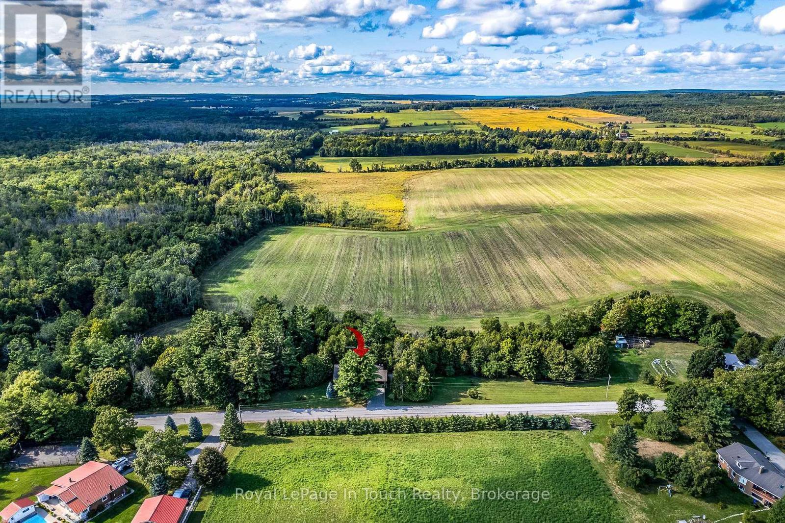 












236 CONCESSION 12 ROAD W

,
Tiny,




Ontario
L0L2J0

