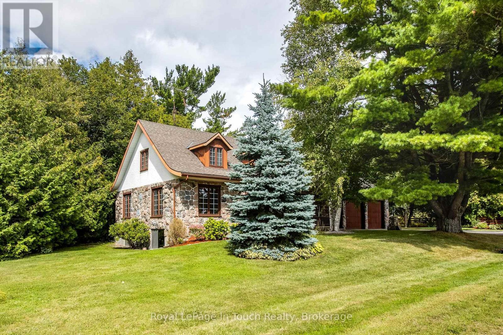 












236 CONCESSION 12 ROAD W

,
Tiny,




Ontario
L0L2J0

