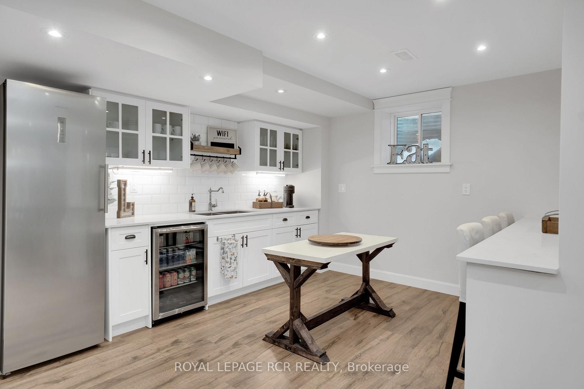 









8


Mcelroy

Court,
Caledon,




ON
L7C 3X2

