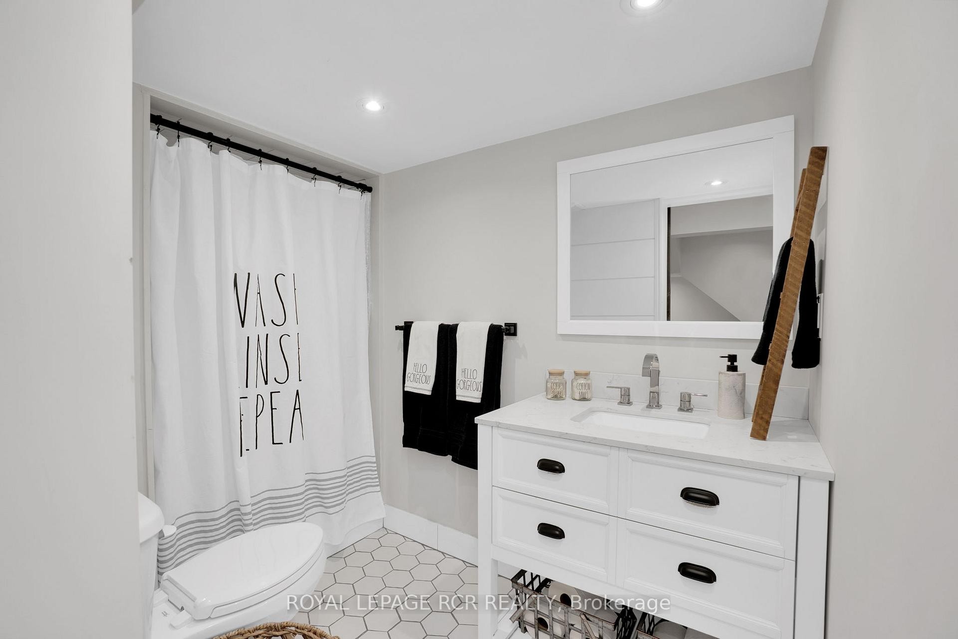 









8


Mcelroy

Court,
Caledon,




ON
L7C 3X2

