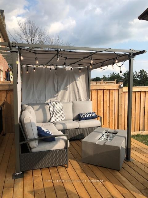 









8


Mcelroy

Court,
Caledon,




ON
L7C 3X2

