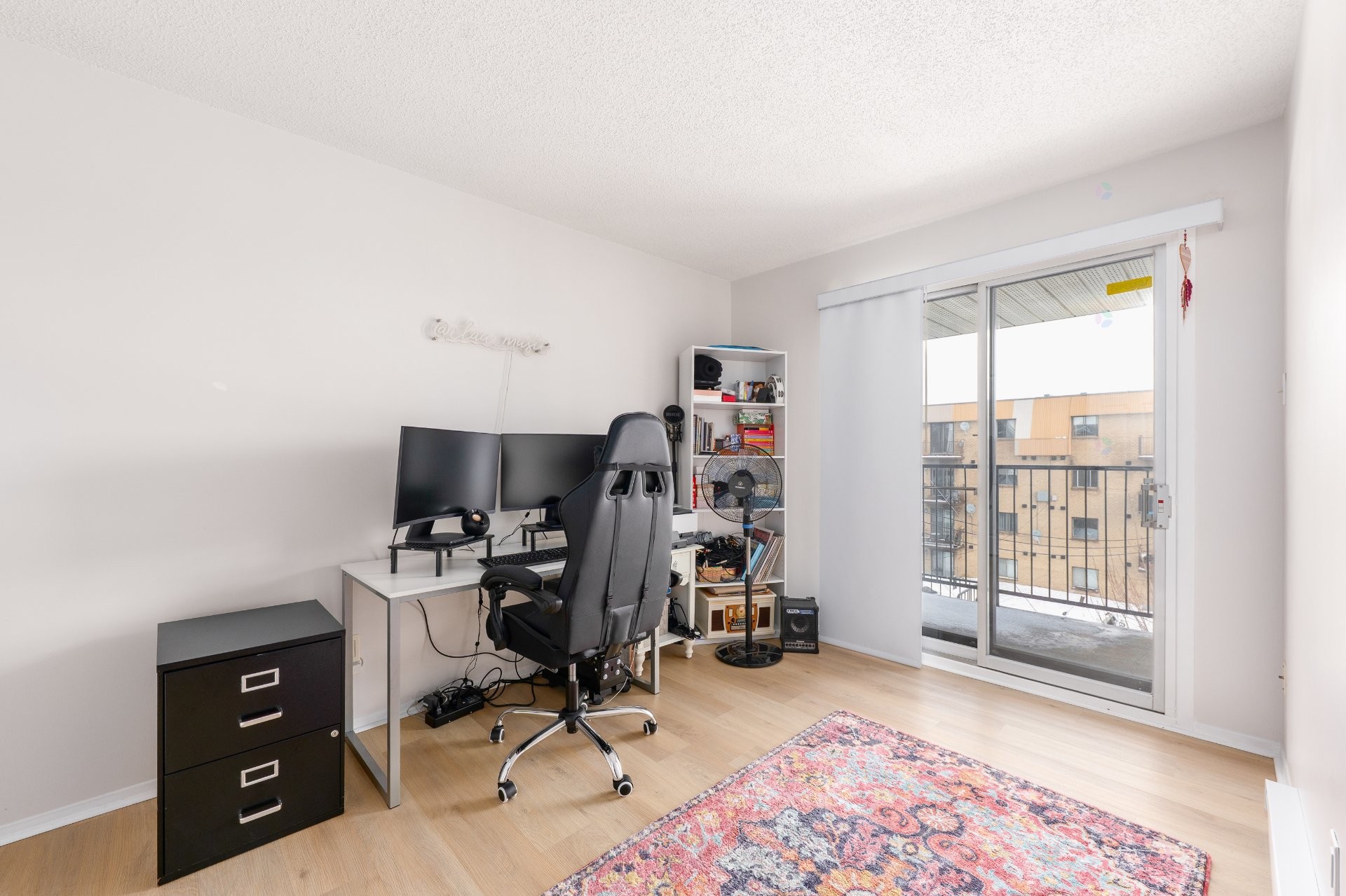 









435


Boul. Dagenais E.

, 55,
Laval (Vimont),




QC
H7M5G8


