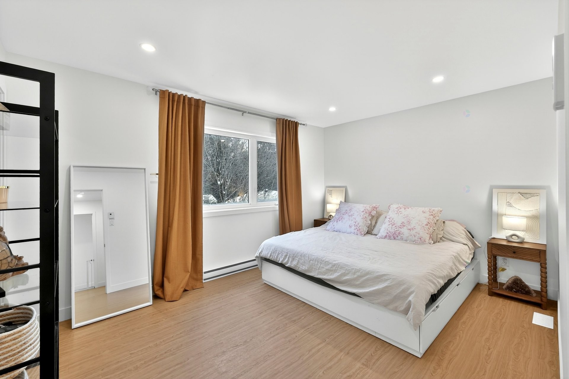 









3928


Rue Montcalm

,
Rawdon,




QC
J0K1S0

