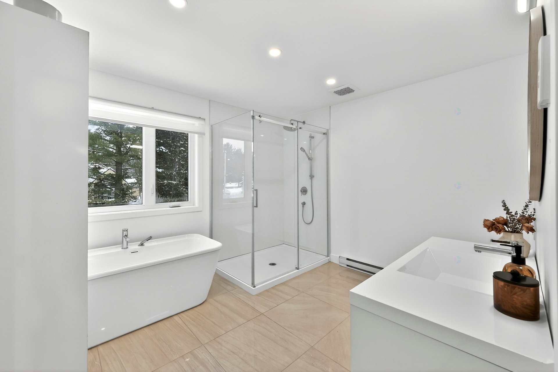 









3928


Rue Montcalm

,
Rawdon,




QC
J0K1S0

