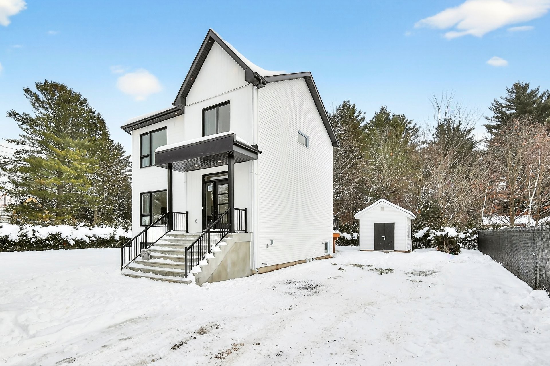 









3928


Rue Montcalm

,
Rawdon,




QC
J0K1S0

