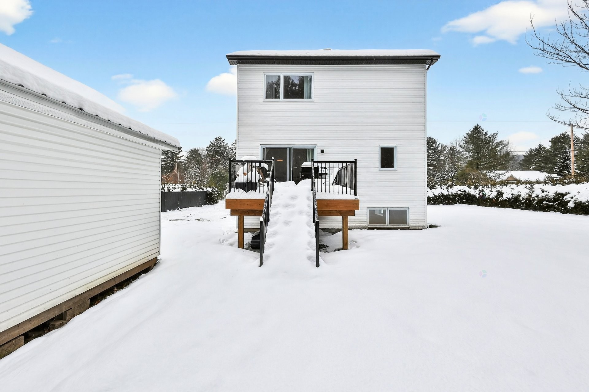 









3928


Rue Montcalm

,
Rawdon,




QC
J0K1S0

