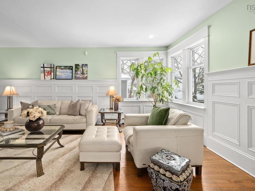 












1950 Connaught Avenue

,
Halifax,




NS
B3H 4E1

