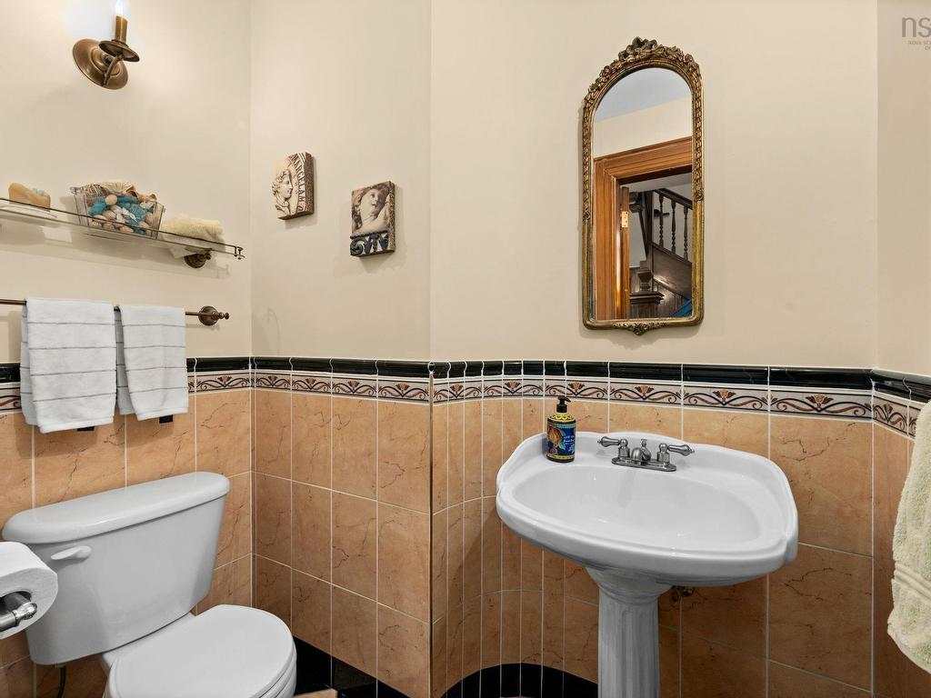 












1950 Connaught Avenue

,
Halifax,




NS
B3H 4E1

