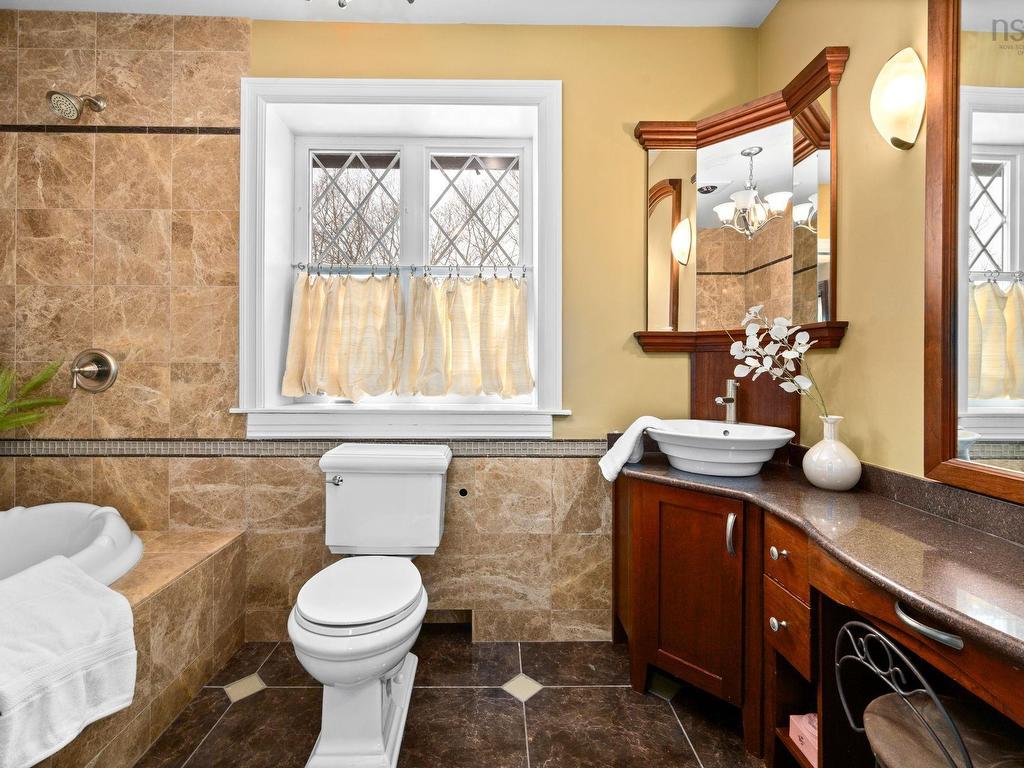 












1950 Connaught Avenue

,
Halifax,




NS
B3H 4E1

