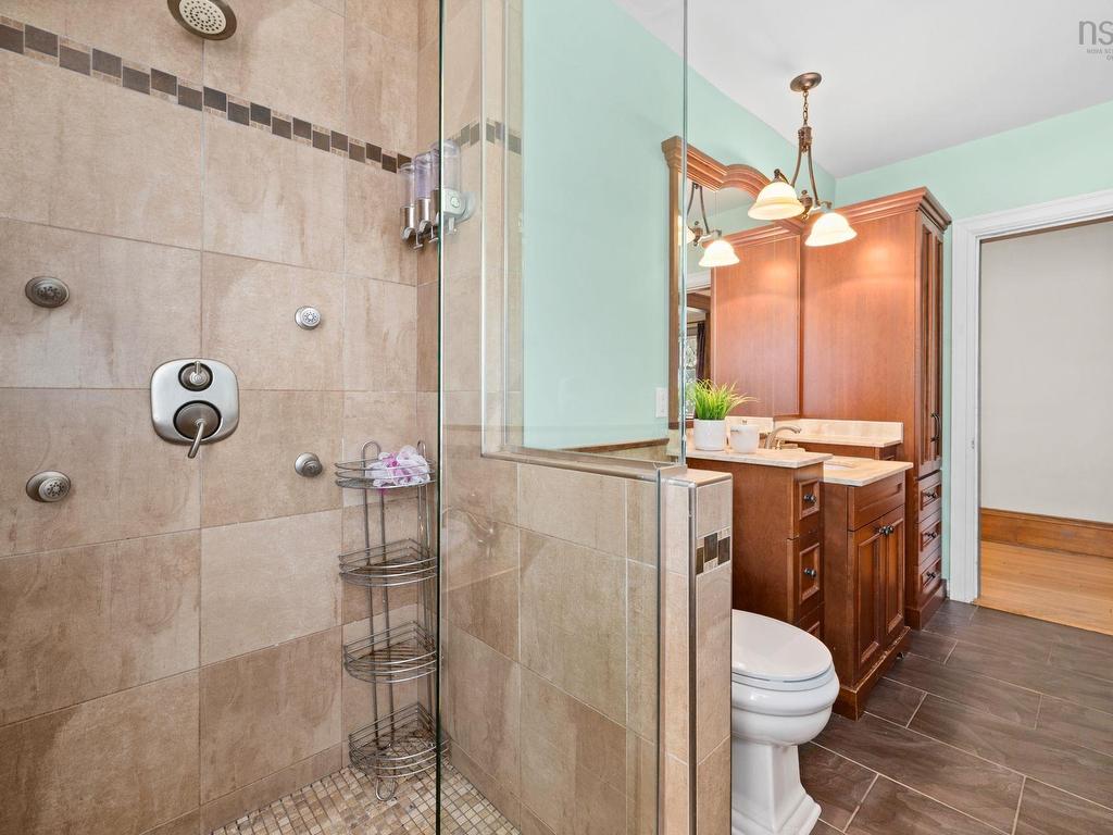 












1950 Connaught Avenue

,
Halifax,




NS
B3H 4E1

