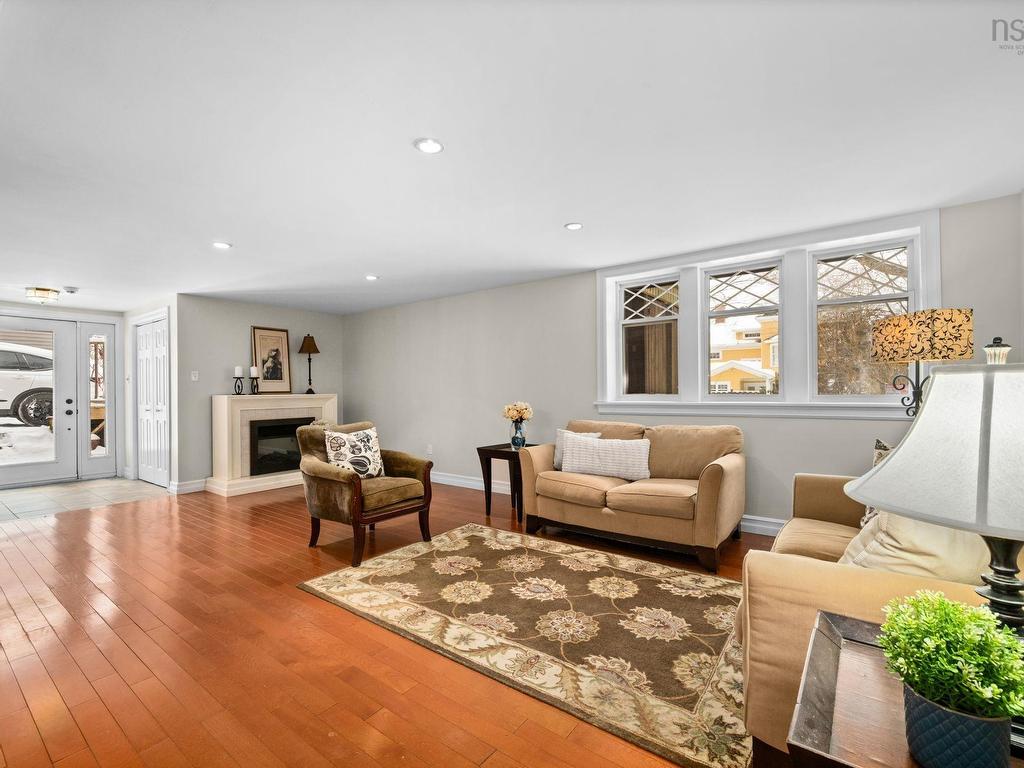 












1950 Connaught Avenue

,
Halifax,




NS
B3H 4E1

