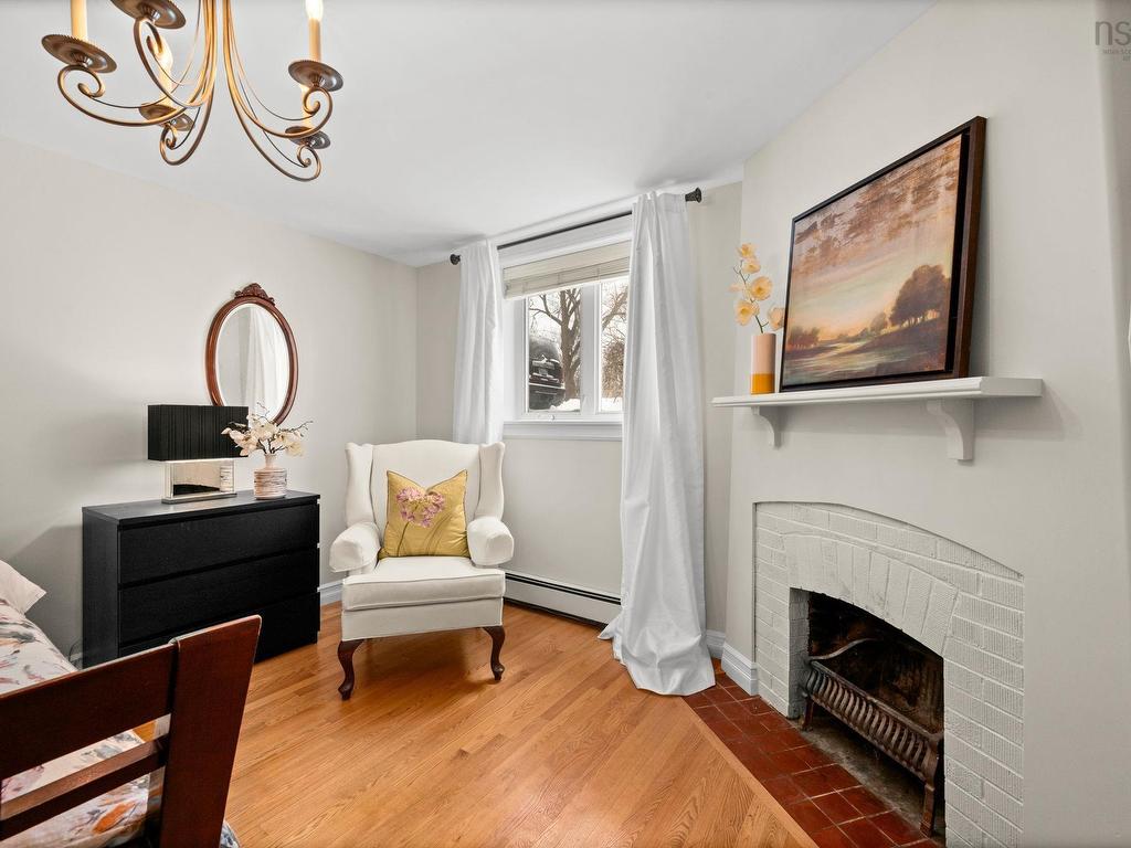 












1950 Connaught Avenue

,
Halifax,




NS
B3H 4E1

