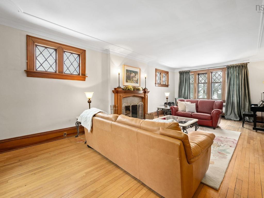 












1950 Connaught Avenue

,
Halifax,




NS
B3H 4E1

