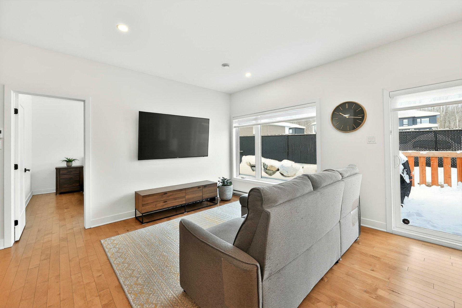 









3875


Rue Léon-Landry

,
Sainte-Julienne,




QC
J0K2T0

