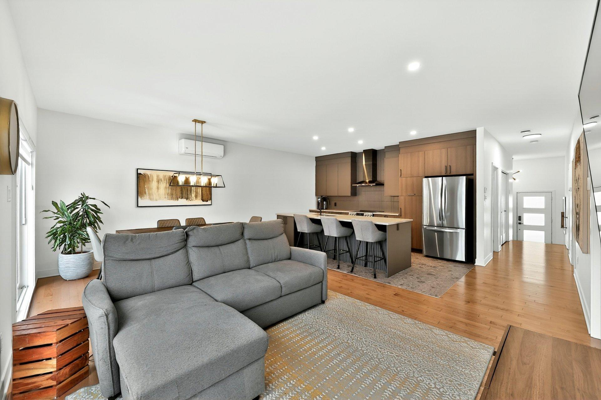 









3875


Rue Léon-Landry

,
Sainte-Julienne,




QC
J0K2T0

