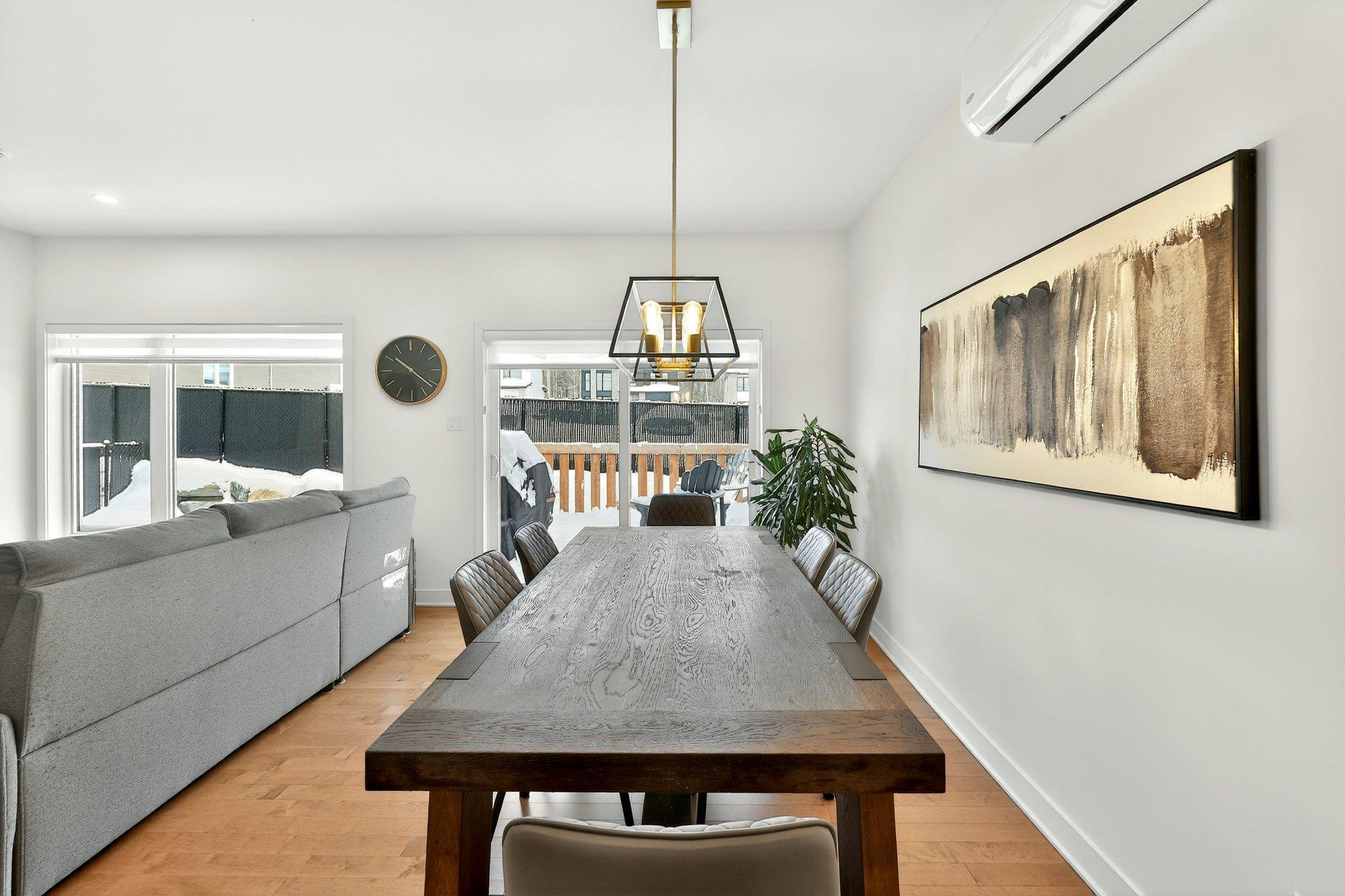 









3875


Rue Léon-Landry

,
Sainte-Julienne,




QC
J0K2T0

